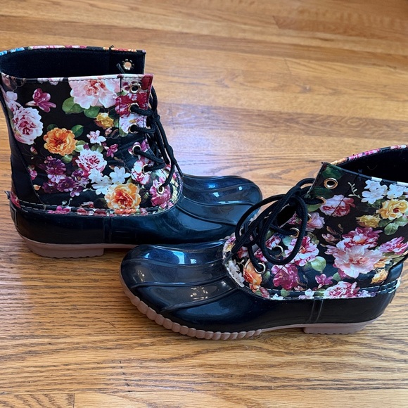 AVANTI Floral Lace-Up Women's Rain Boots Size 7 - Picture 5 of 11